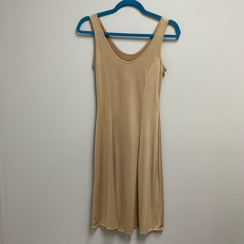 Jones New York nude slip size small